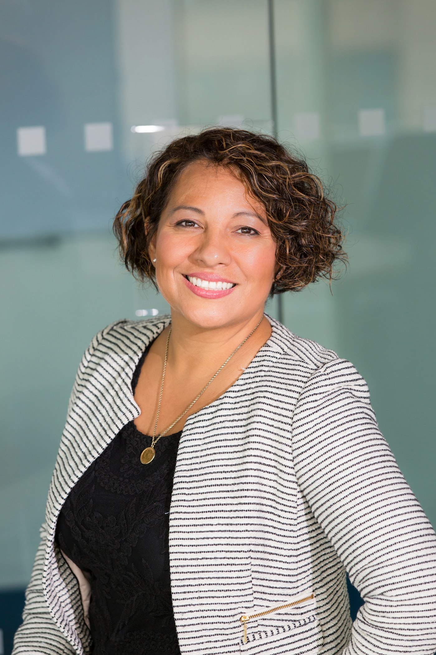 A calm, structured legal consultation at Simplifi Law